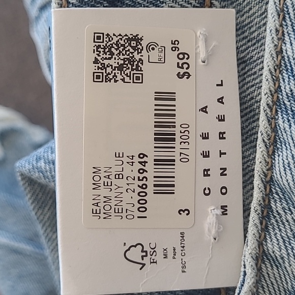 NWT Garage MOM Jean - Picture 5 of 5